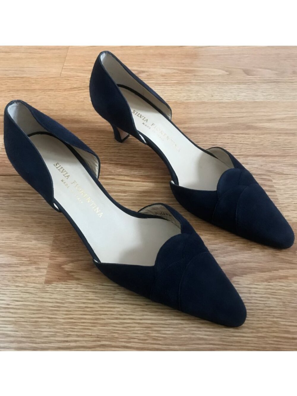 Silvia Fiorentina Black Suede Leather Pointed Toe Kitten Heels Size 7